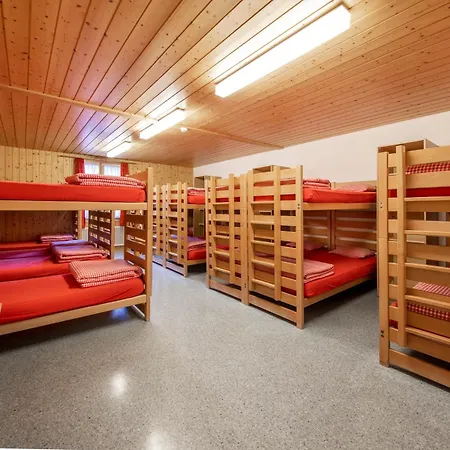 Simons Hostel *