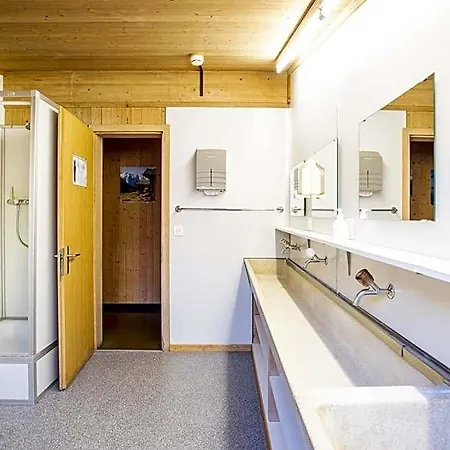Simons Hostel *