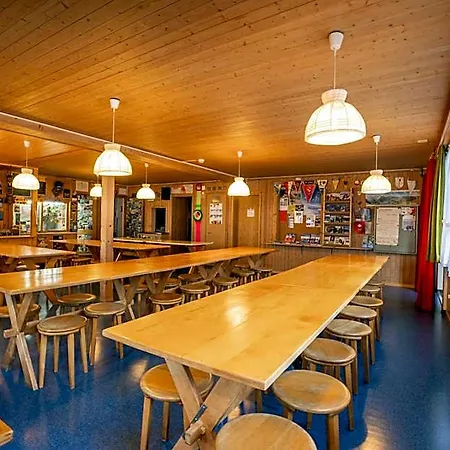 Simons Hostel *